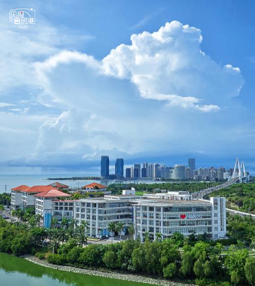航拍视角下的海口复兴城 一座滨江不夜城的空间叙事，也是海口网站建设者的灵感现场